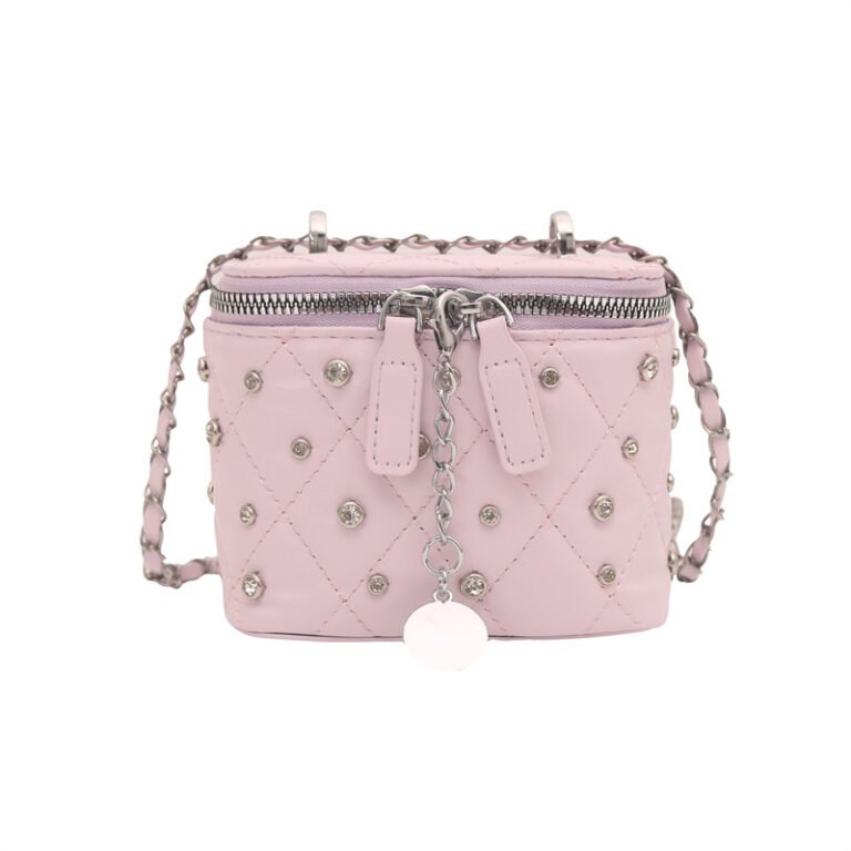 Mini crossbody bag in small square shape. PU leather chain strap purse for summer. Lightweight and cute