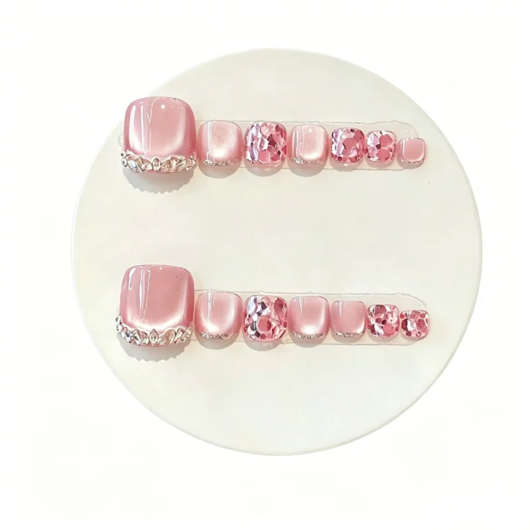 Toe press on nails in peach cat eye finish. Summer pedicure fake nails for sandals. Reusable, easy to apply. Perfect for beach days.