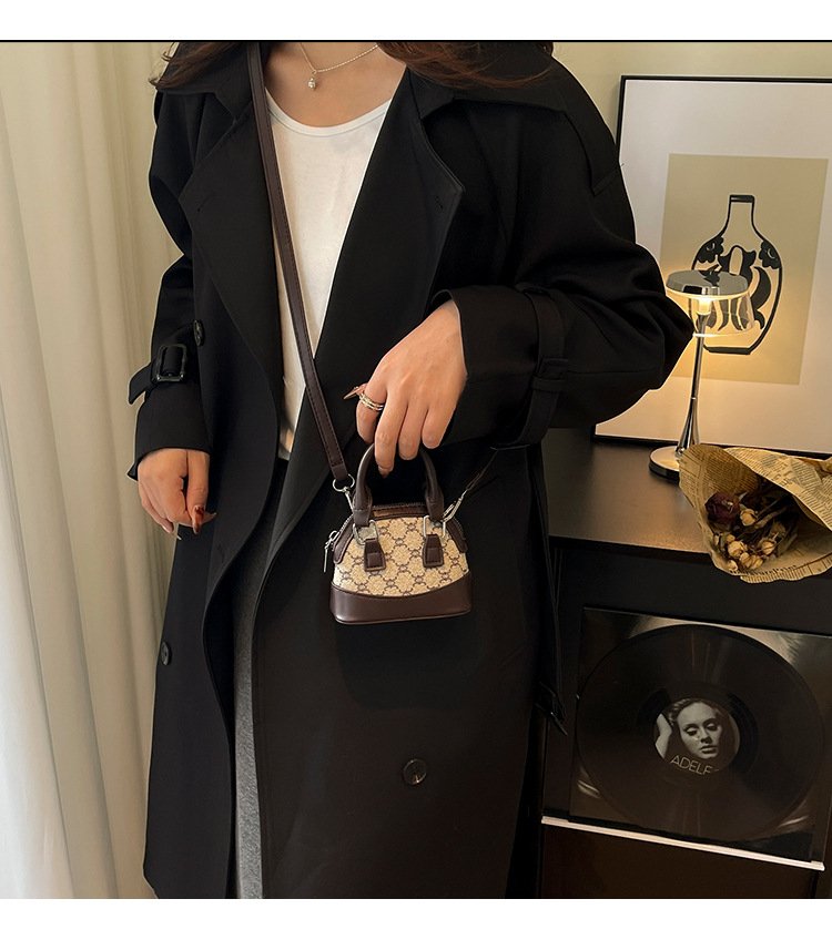 详情_01 Mini satchel bag in shell shape. Small PU leather crossbody purse for women