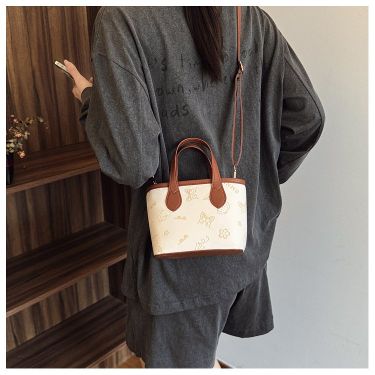 详情_13 Bucket bag for women with all-over print. Lightweight summer shoulder handbag. Fits all your daily essentials