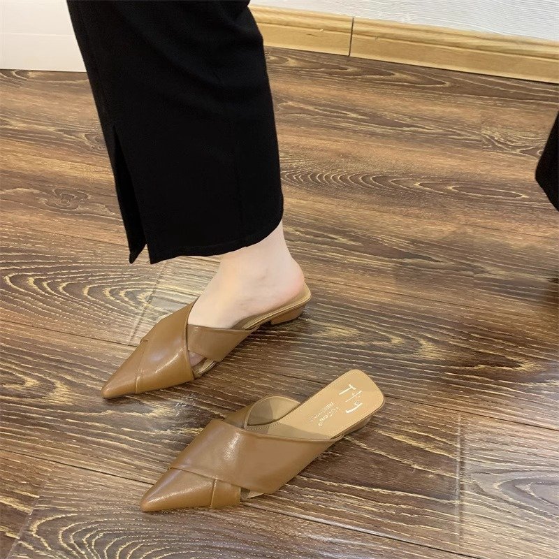 详情_15 Womens mules with pointed toe and flat sole. Leather slip on shoes for everyday wear. French style loafers.