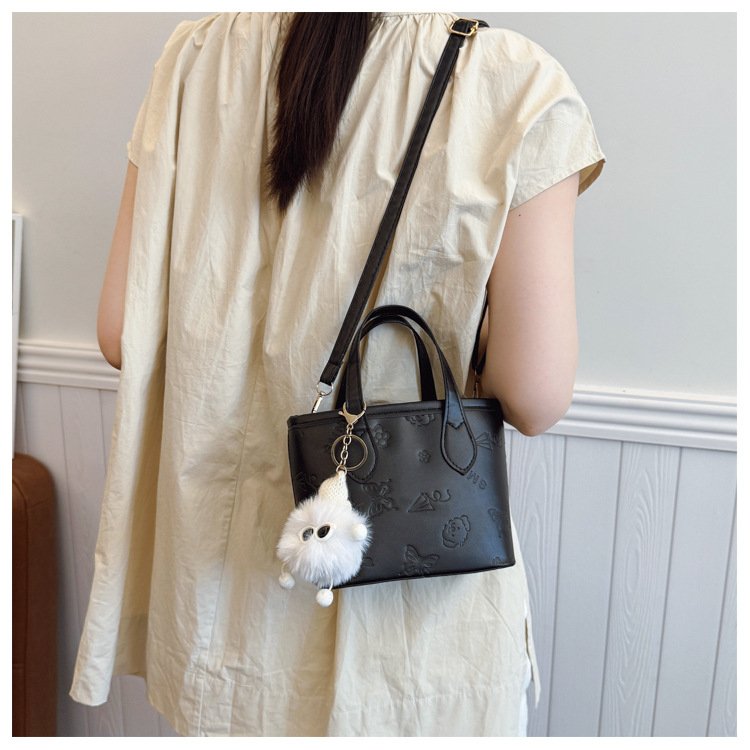 详情_17 Bucket bag for women with all-over print. Lightweight summer shoulder handbag. Fits all your daily essentials