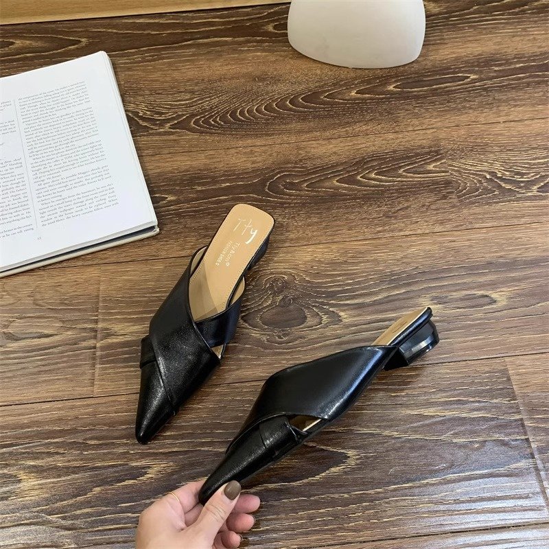 详情_19 Womens mules with pointed toe and flat sole. Leather slip on shoes for everyday wear. French style loafers.