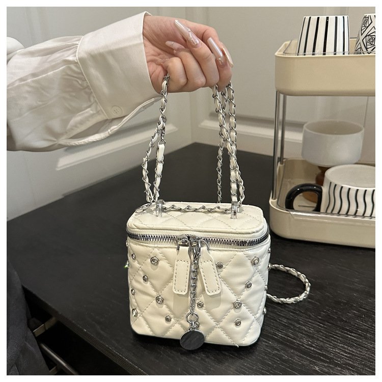 Mini crossbody bag in small square shape. PU leather chain strap purse for summer. Lightweight and cute