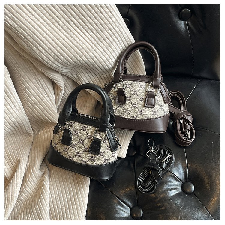 详情_21 Mini satchel bag in shell shape. Small PU leather crossbody purse for women