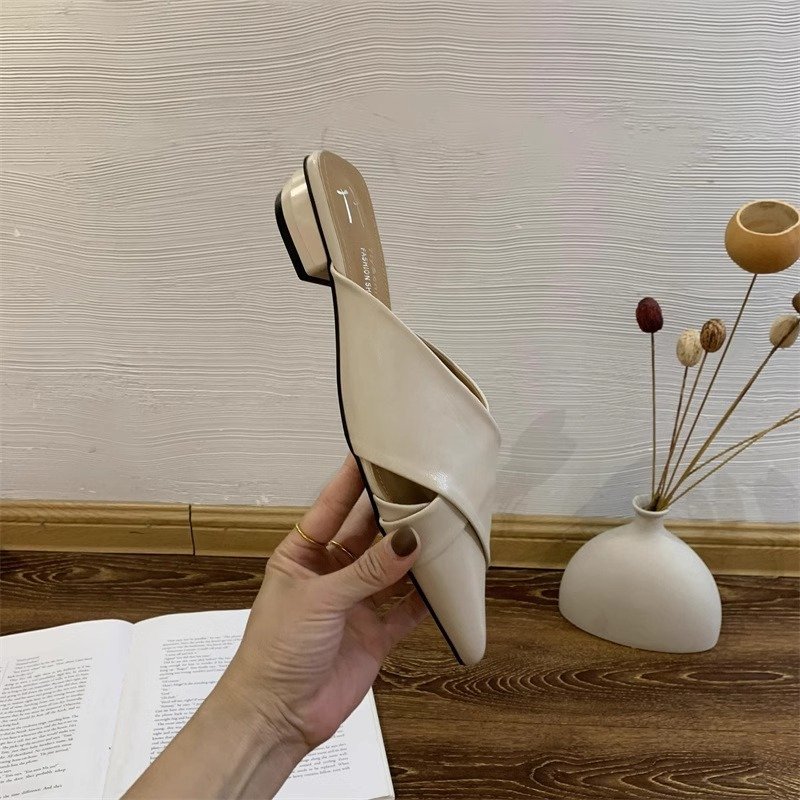 详情_25 Womens mules with pointed toe and flat sole. Leather slip on shoes for everyday wear. French style loafers.
