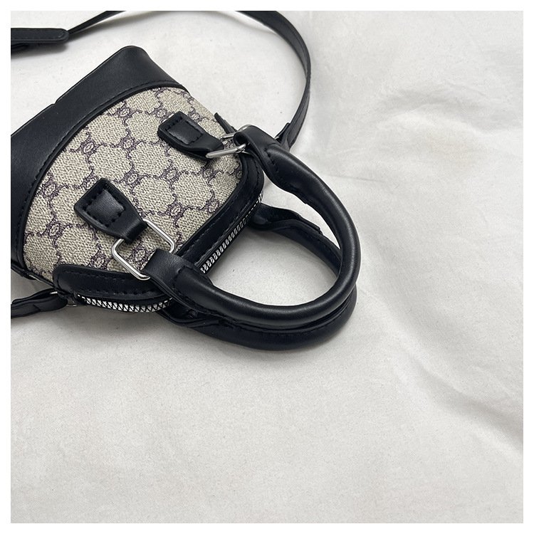 详情_27 Mini satchel bag in shell shape. Small PU leather crossbody purse for women