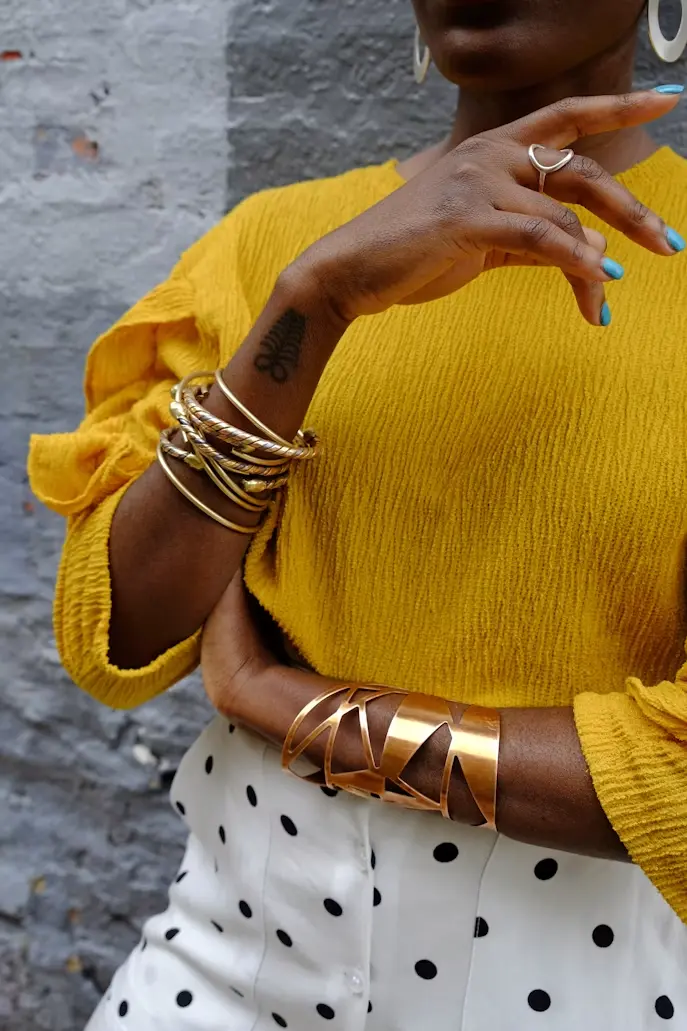 Learn how to stack bracelets like a celebrity. From gold stacking to runway trends — the ultimate guide to summer 2026 bracelet styles.